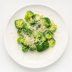 Цветная капуста с брокколи и пармезаном