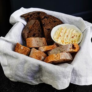 Хлебная корзина на компанию