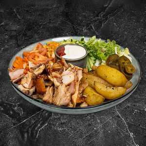 Шаверма на тарелке