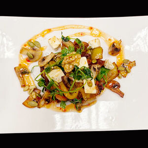 Салат Запеченный баклажан new style с вялеными томатами и рассольным сыром