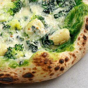 Пицца Овощная с брокколи и ньюокки
