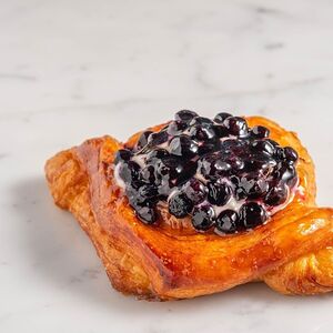 Даниш с голубикой