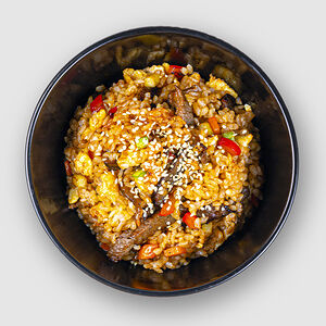 Рис по-китайски с говядиной и пикантным соусом