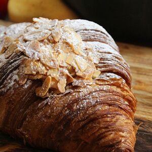 Круассан Миндаль
