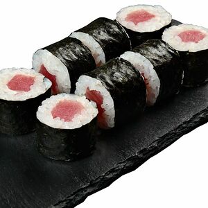 Маки с тунцом