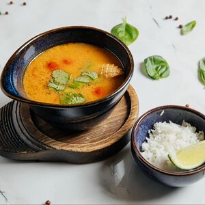 Том ям с морепродуктами