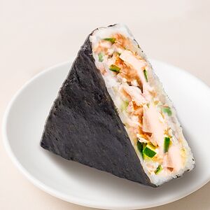 Онигири Цезарь с курицей
