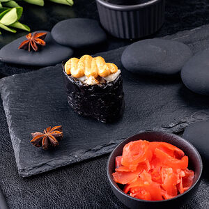 Суши с угрём острые