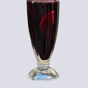 Чай с черной смородиной и базиликом