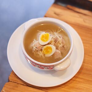 Куриный суп с домашней лапшой