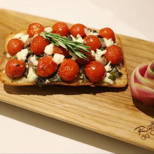 Горячая Брускетта с анчоусом и фриарелли