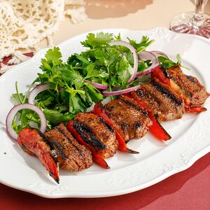 Седло ягненка с ароматной зеленью