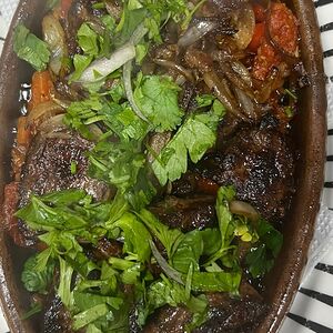 Печень говяжья с овощами 