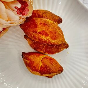  Пирожок с яблоком и корицей 