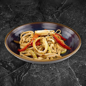 Удон с кальмаром в соусе терияки