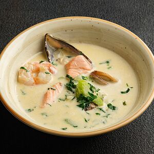 Сливочный суп с морепродуктами