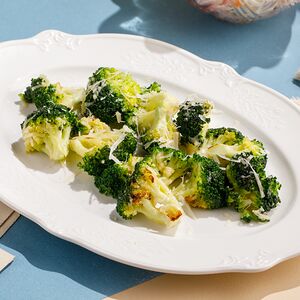 Брокколи с пармезаном