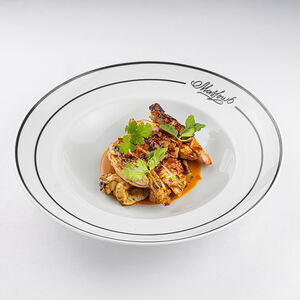 Цыпленок корнишон с соусом желтый карри