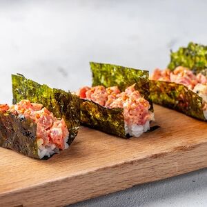 Хэнд-ролл Тунец