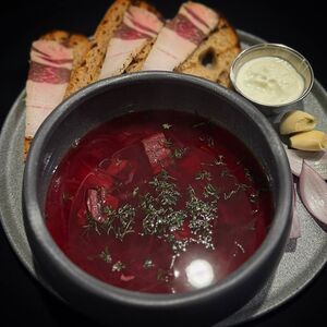 Борщ с говяжьей грудинкой