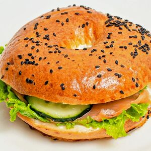 Бейгл с семгой