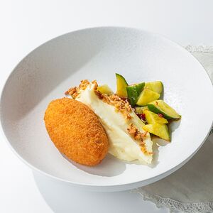 Котлета по-киевски с картофельным пюре