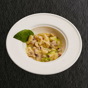 Ньокки ветчина и грибы