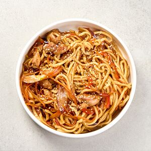 Wok лапша с курицей