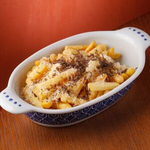 Картофель фри с трюфелем и пармезаном