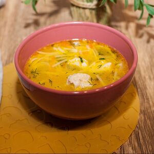 Суп куриный с лапшей