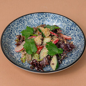 Грузинский овощной салат