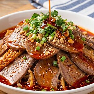 Салат ассорти из говядины и говяжьих потрохов 