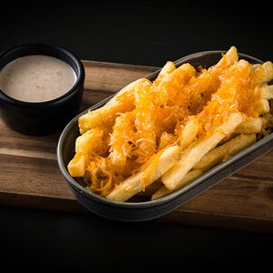 Картофель фри с сыром