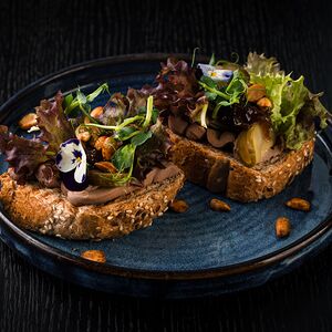 Лусты с лесными грибами