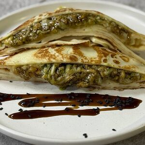 Блин с курицей и соусом терияки