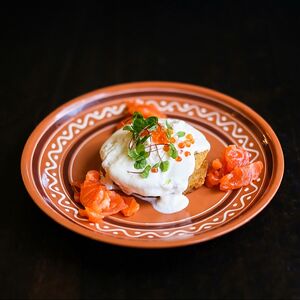 Драники с лососем и сыром страчателла