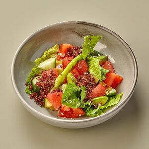 Зелёный салат с грейпфрутом и киноа