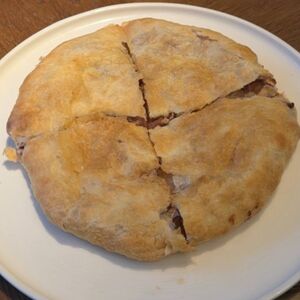 Слоеный хачапури с фасолью 