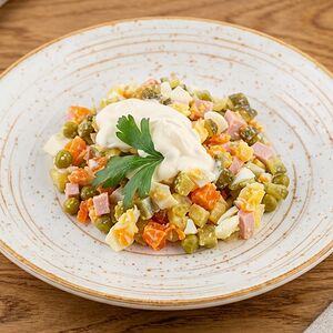 Оливье с варёной колбасой