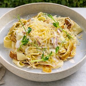 Блины-фетучини с ветчиной и сыром 