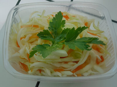 Салат из капусты с морковью 