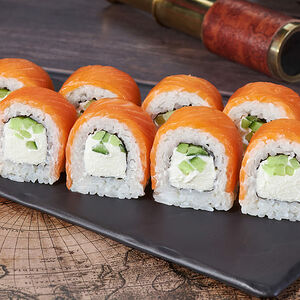 Ролл Филадельфия с огурцом