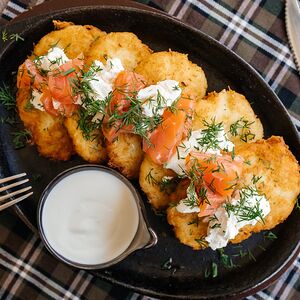 Драники со слабосоленой семгой