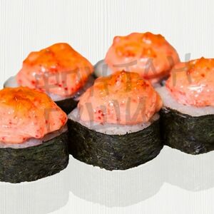 Ролл бомба с жареным лососем