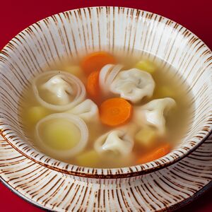 Бульон с мини-хинкали