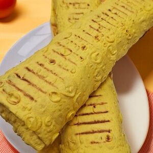 Шаурма со свининой в сырном лаваше 