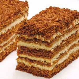 Пирожное Медовик 