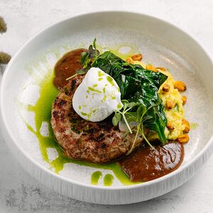 Бифштекс в соусе из черного перца