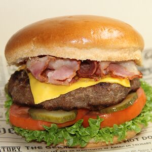 Չիզբուրգեր բեկոնով