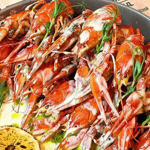 Раки в белом соусе крупные